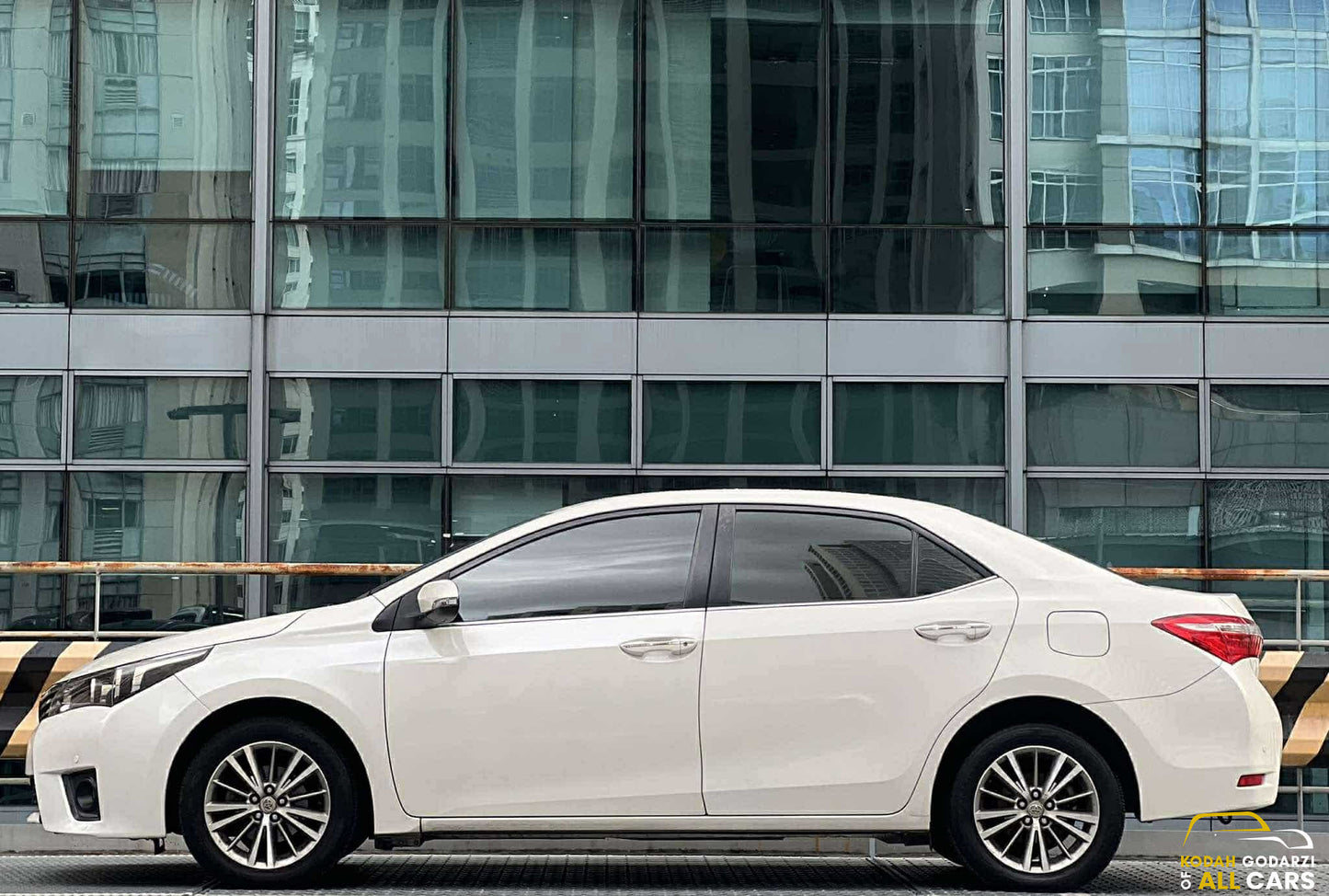 2015 Toyota Altis 1.6 V, Automatic, Gas