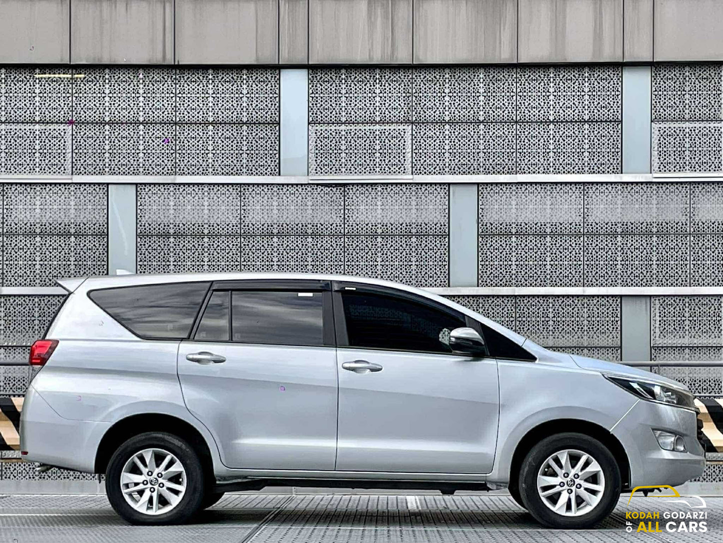 2020 Toyota Innova 2.8 E, Manual, Diesel