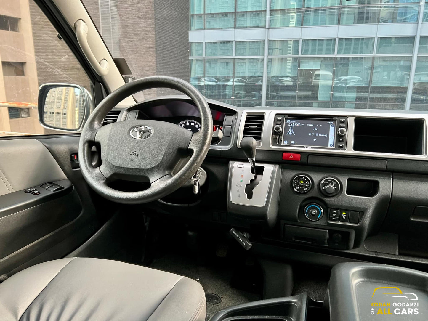 2017 Toyota HiAce Super Grandia 3.0, Automatic, Diesel