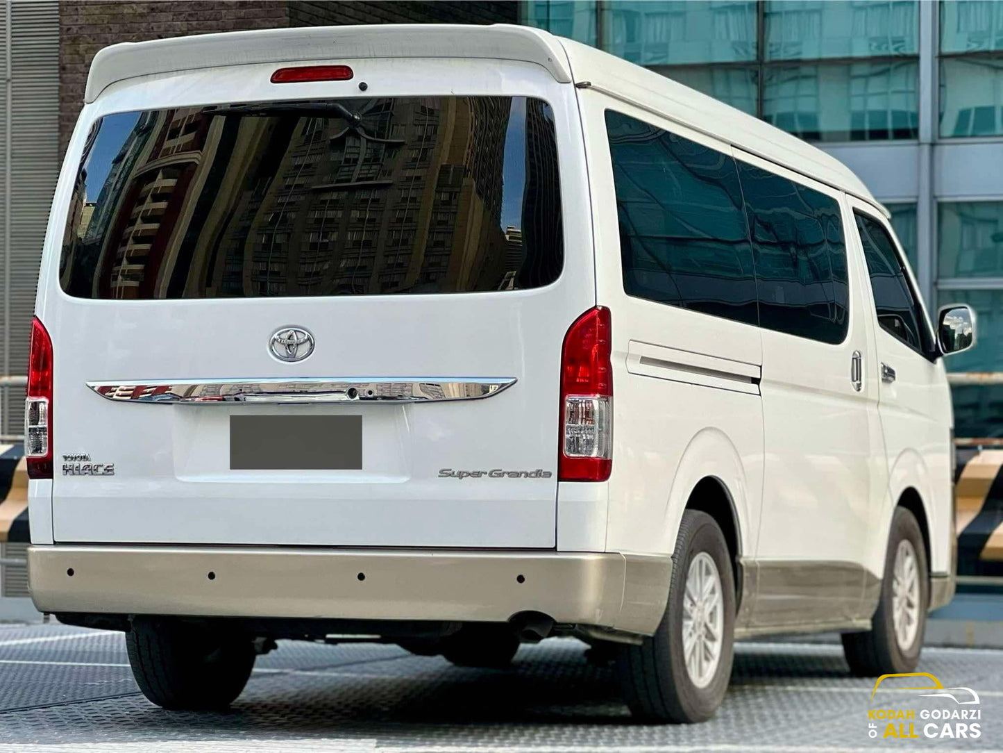 2017 Toyota HiAce Super Grandia 3.0, Automatic, Diesel