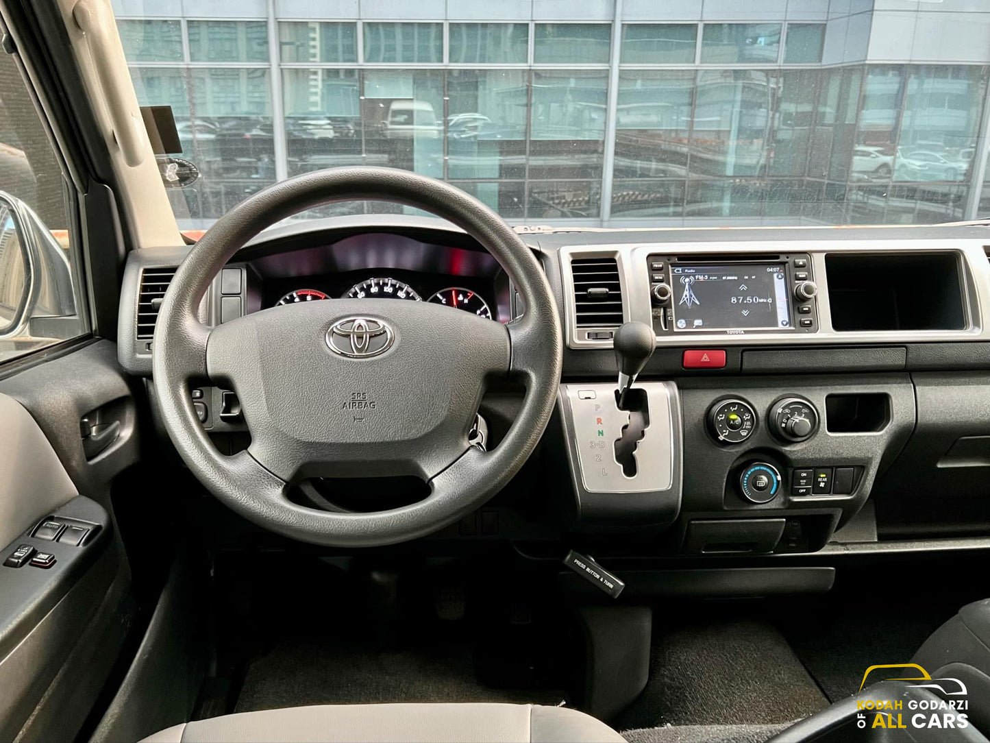 2017 Toyota HiAce Super Grandia 3.0, Automatic, Diesel