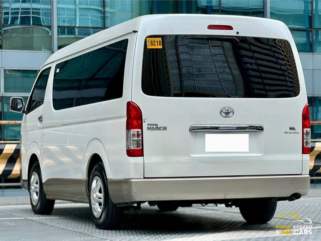 2017 Toyota Hiace GL Grandia 3.0, Automatic, Diesel