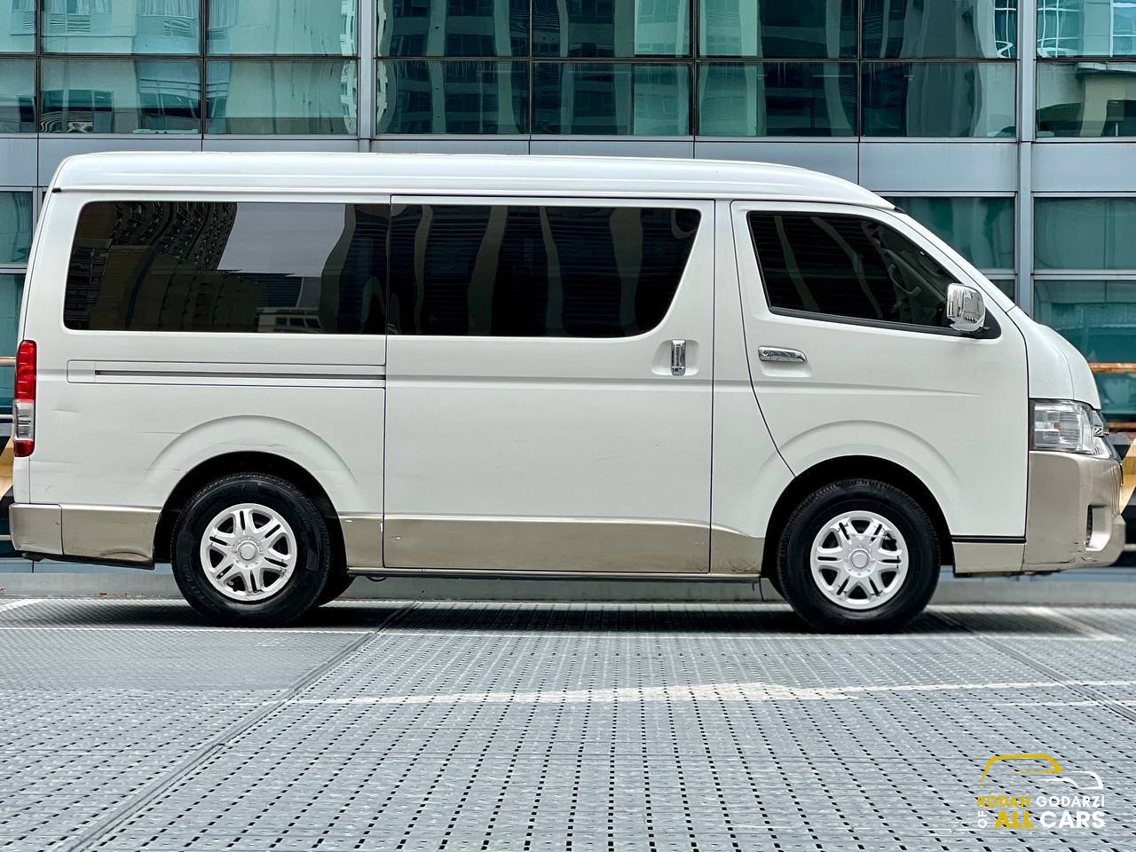 2017 Toyota Hiace GL Grandia 3.0, Automatic, Diesel