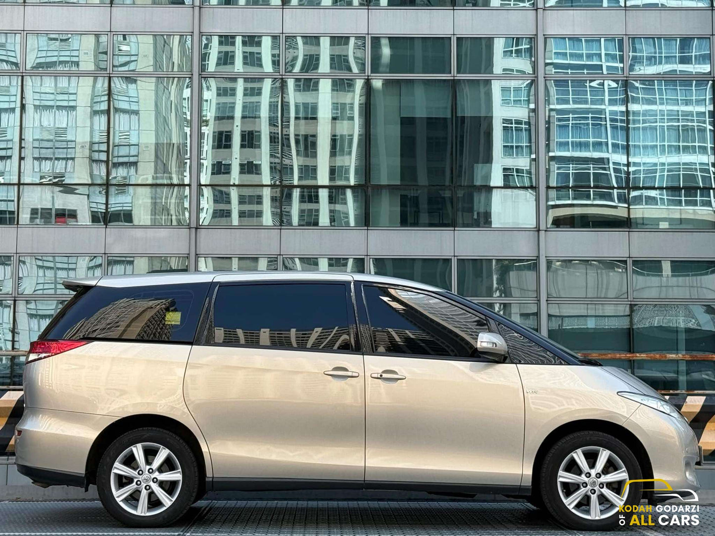 2010 Toyota Previa 2.4, Automatic, Gas