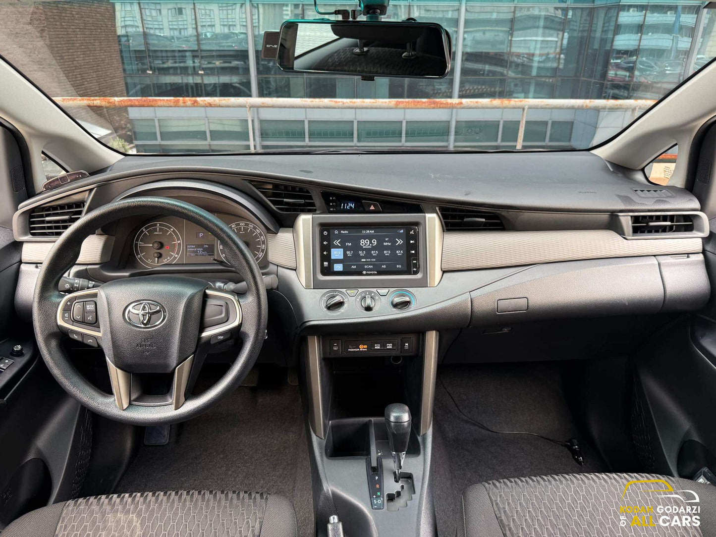 2022 Toyota Innova 2.8 E, Automatic, Diesel