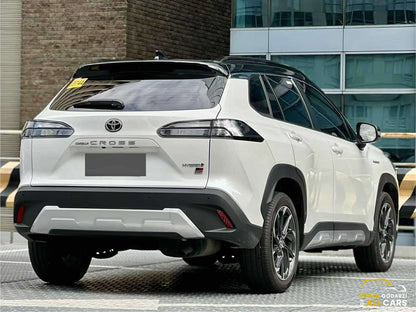 2024 Toyota Corolla Cross GRS Hybrid, Automatic, Gas