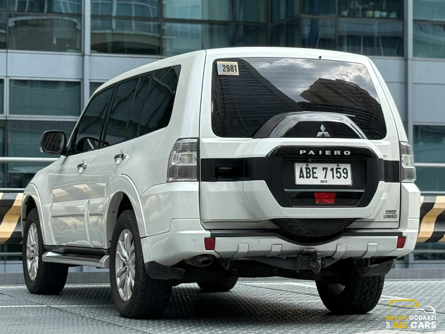 2015 Mitsubishi Pajero 3.2 GLS 4x4, Automatic, Diesel