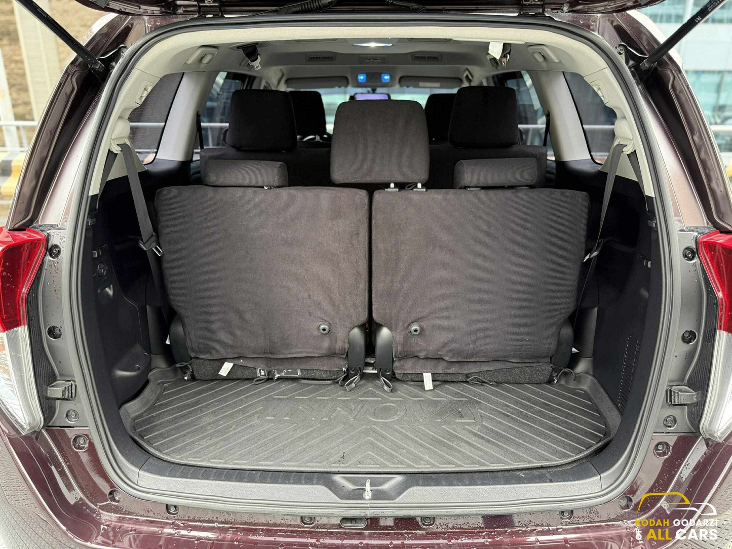 2022 Toyota Innova 2.8 E, Manual, Diesel