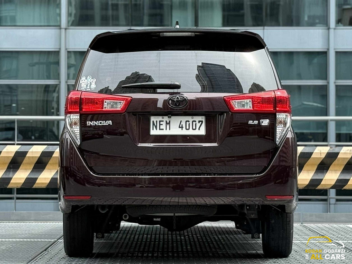 2022 Toyota Innova 2.8 E, Manual, Diesel