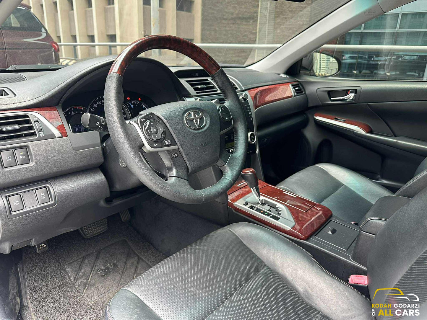 2013 Toyota Camry 3.5Q, Automatic, Gas