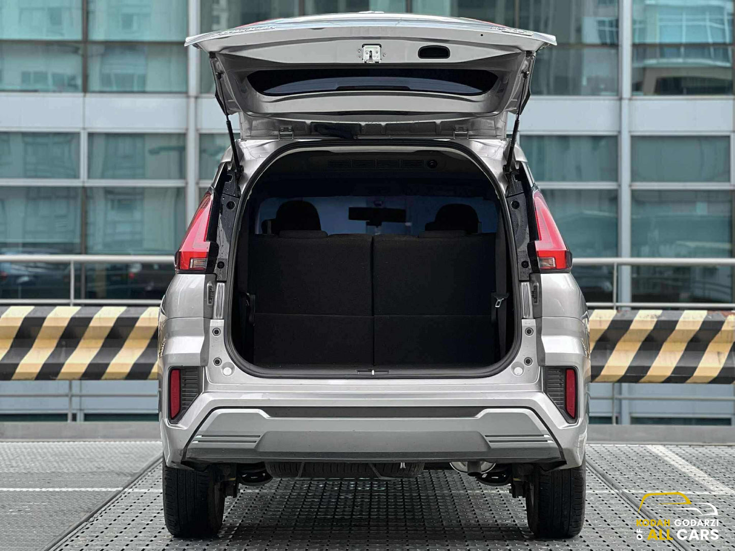2023 Mitsubishi Xpander GLS, Automatic, Gas