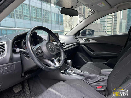 2018 Mazda 3 Hatchback 1.5 V, Automatic, Gas