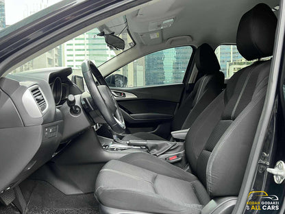 2018 Mazda 3 Hatchback 1.5 V, Automatic, Gas