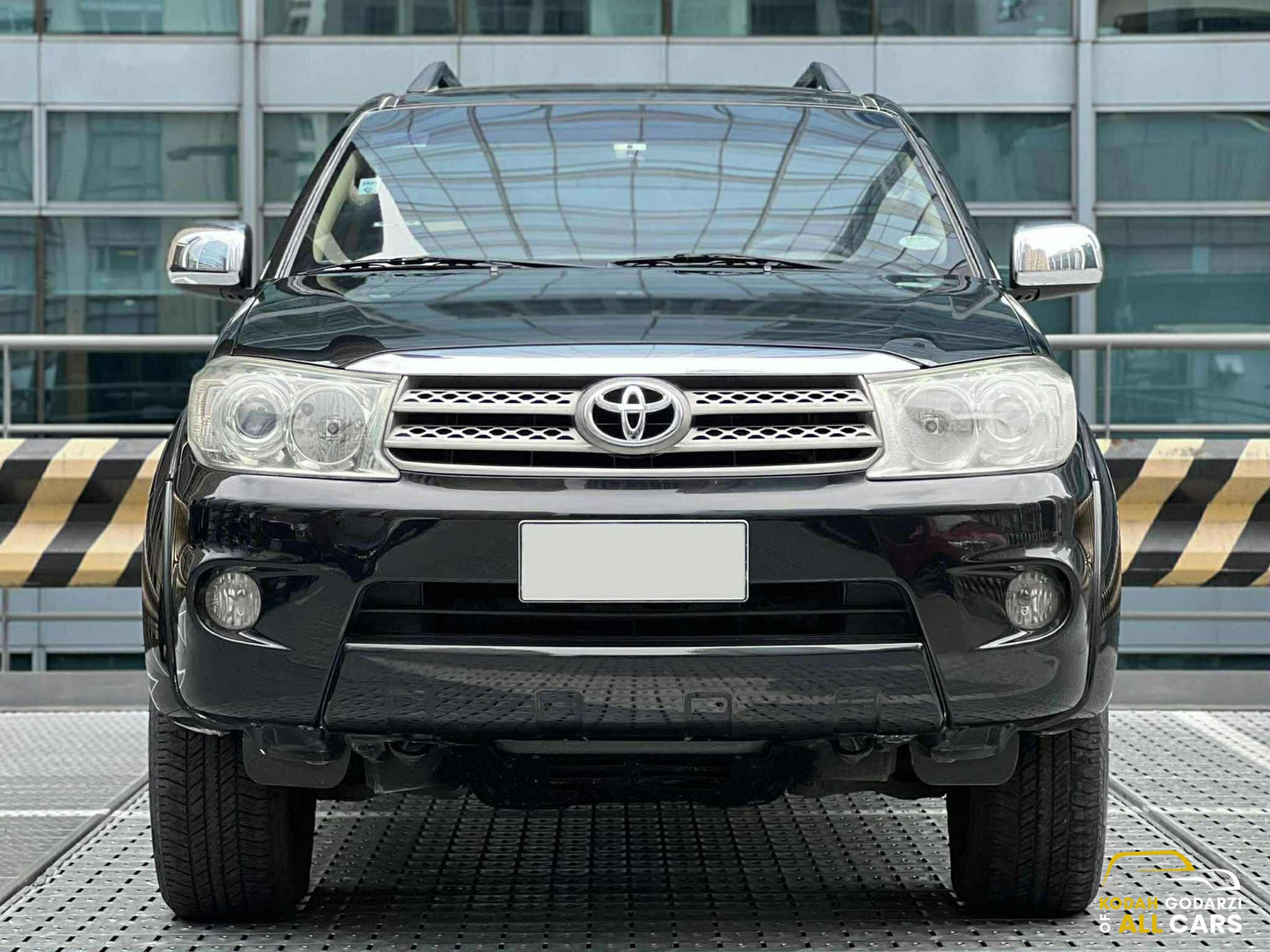 2009 Toyota Fortuner 2.7 G, Automatic, Gas