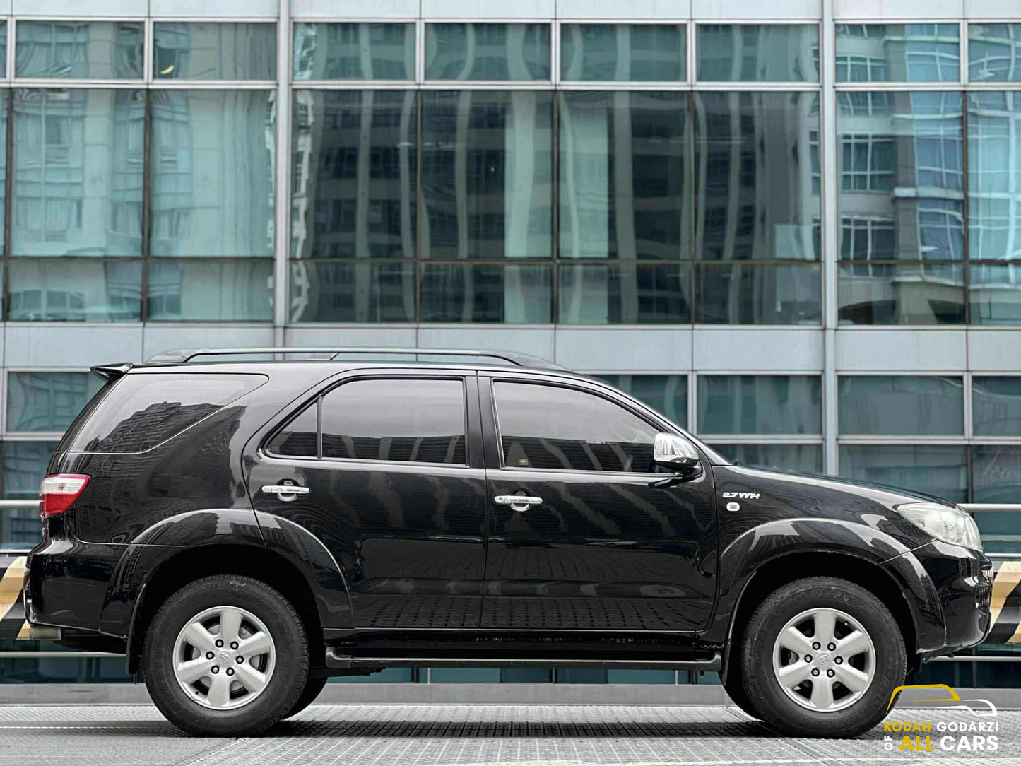 2009 Toyota Fortuner 2.7 G, Automatic, Gas