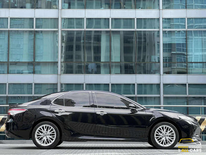 2020 Toyota Camry 2.5 V, Automatic, Gas