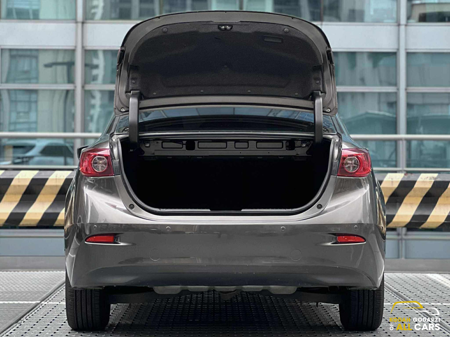 2017 Mazda 3 1.5 Sedan, Automatic, Gas