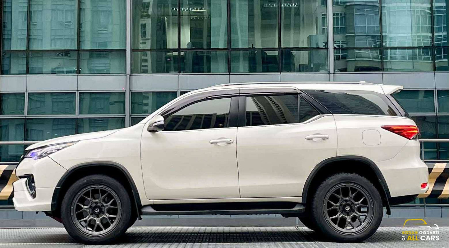 2017 Toyota Fortuner 2.4 V 4x2, Automatic, Diesel