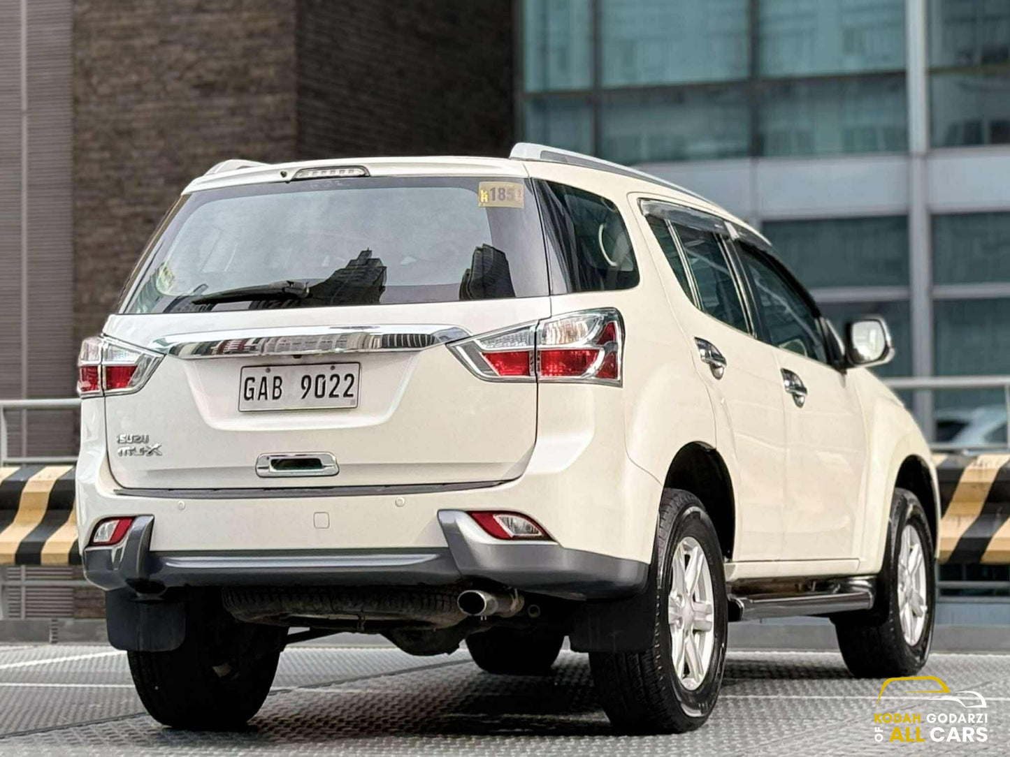 2017 Isuzu MUX LSA 4x2 2.5, Automatic, Diesel