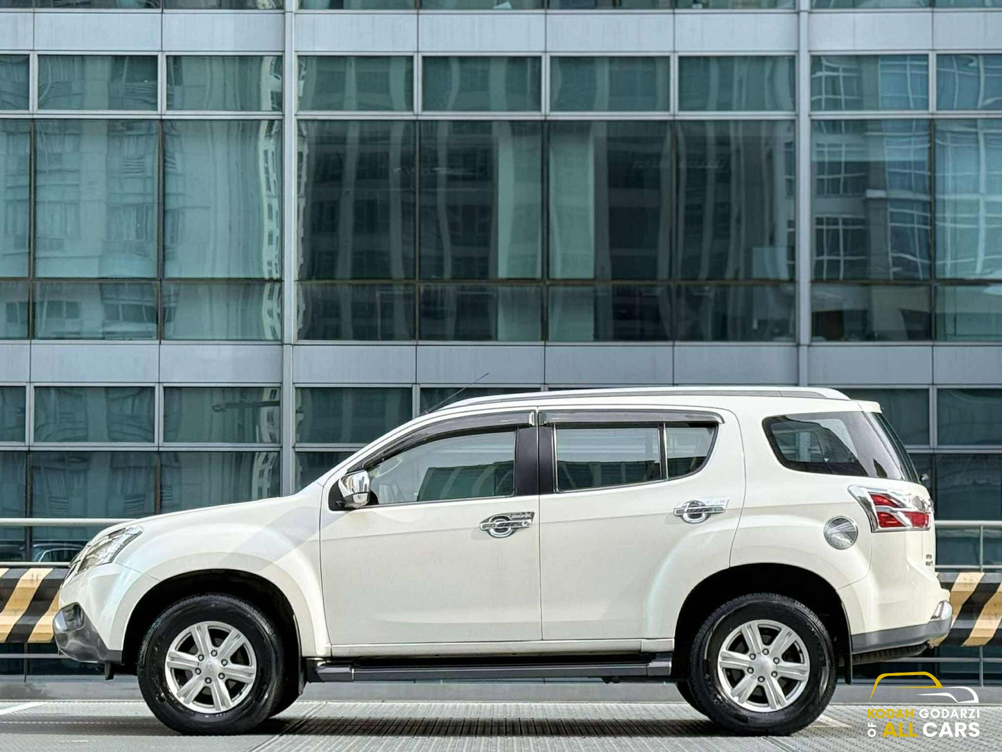 2017 Isuzu MUX LSA 4x2 2.5, Automatic, Diesel