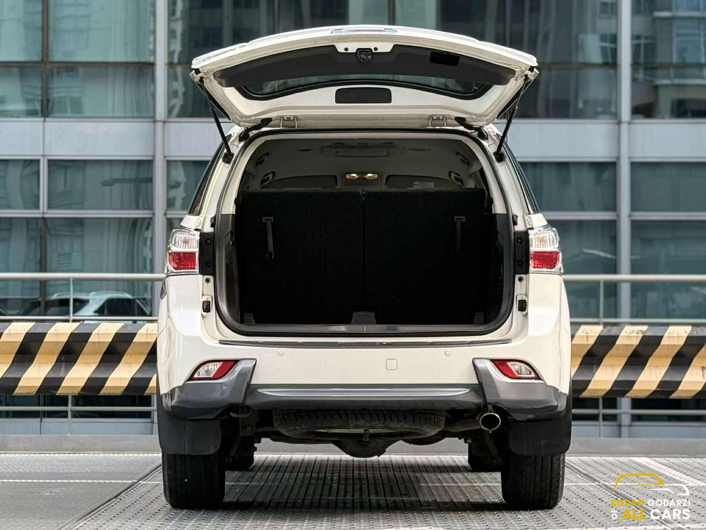 2017 Isuzu MUX LSA 4x2 2.5, Automatic, Diesel