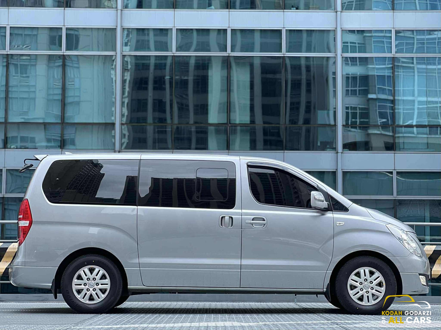 2018 Hyundai Grand Starex Modern 2.5L,  Automatic, Diesel