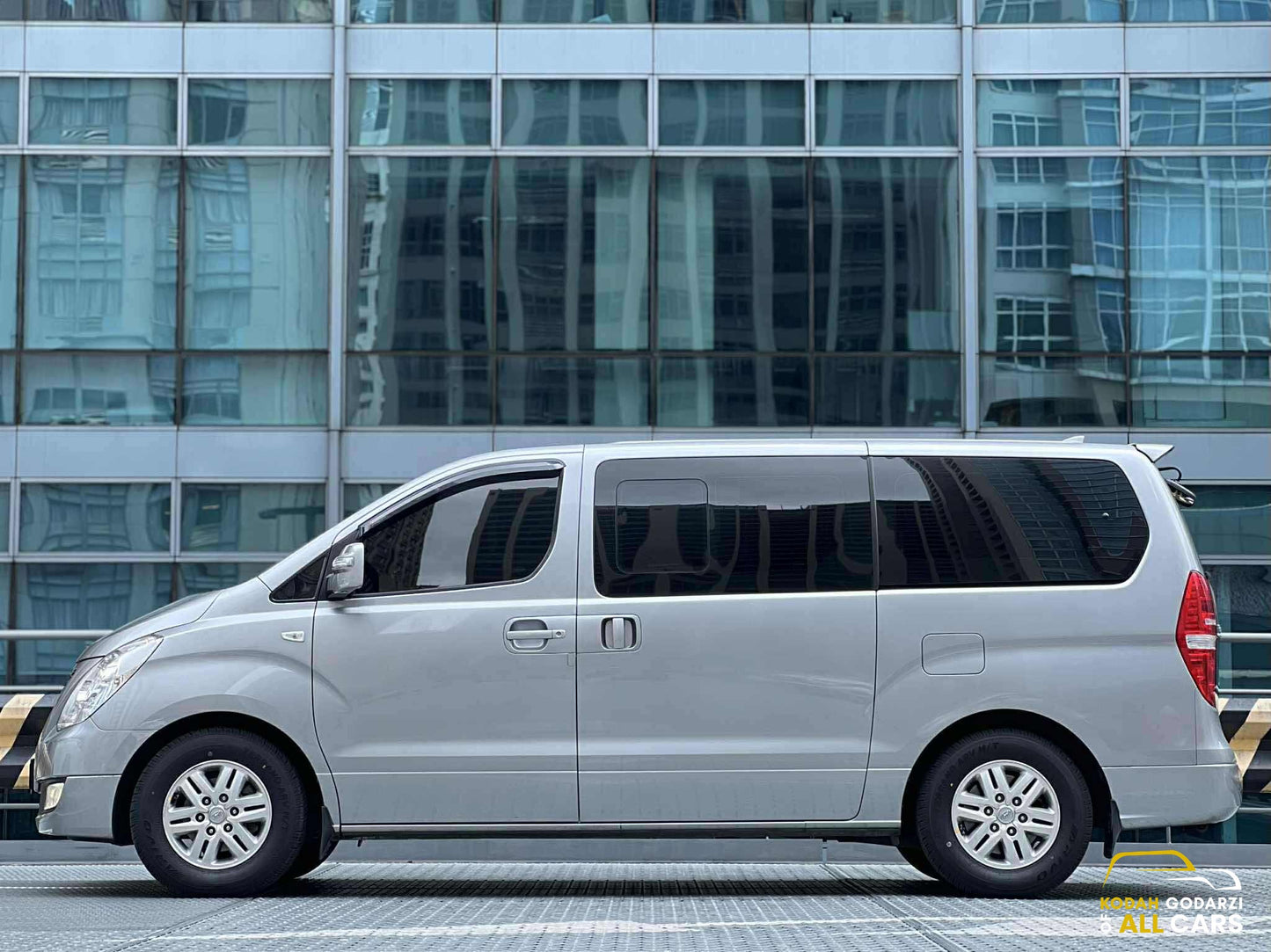 2018 Hyundai Grand Starex Modern 2.5L,  Automatic, Diesel