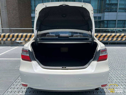 2016 Toyota Camry 2.5 V, Automatic, Gas