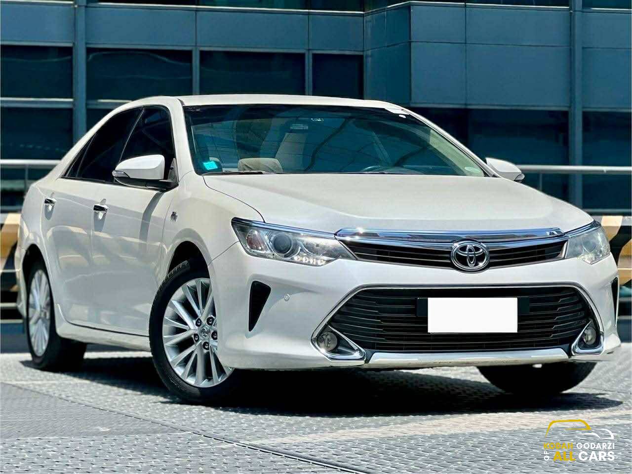 2016 Toyota Camry 2.5 V, Automatic, Gas