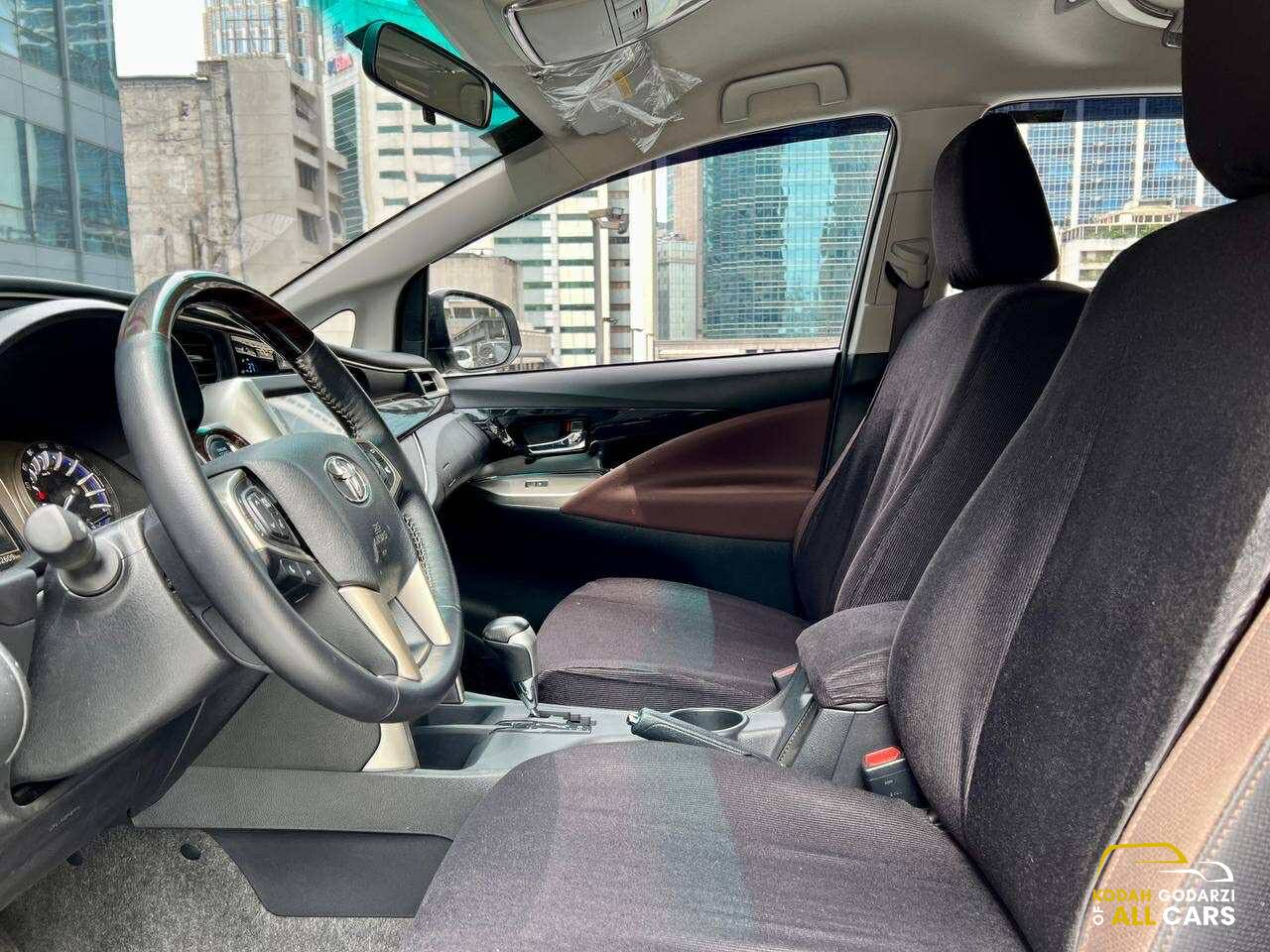 2022 Toyota Innova 2.8 V, Automatic, Diesel