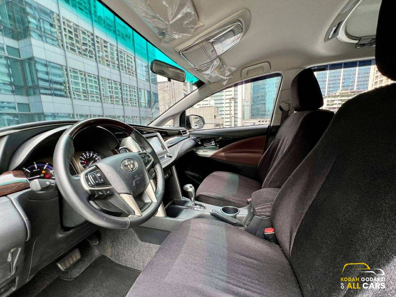 2022 Toyota Innova 2.8 V, Automatic, Diesel