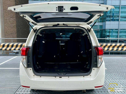 2022 Toyota Innova 2.8 V, Automatic, Diesel
