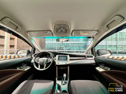 2022 Toyota Innova 2.8 V, Automatic, Diesel