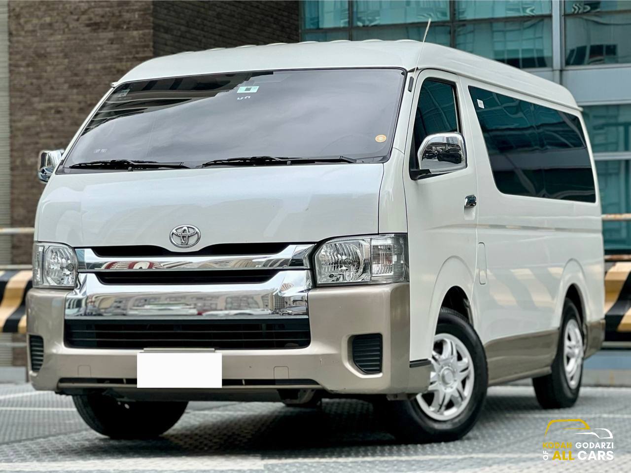 2017 Toyota Hiace GL Grandia 3.0, Automatic, Diesel