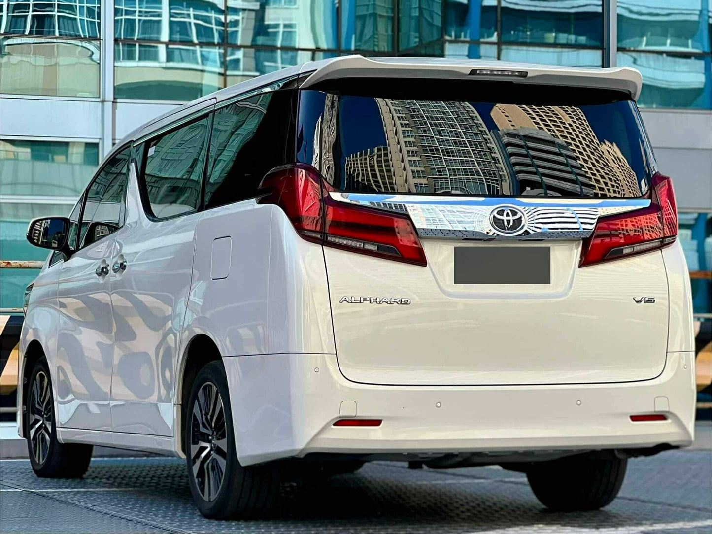 2019 Toyota Alphard V6, Automatic, Gas