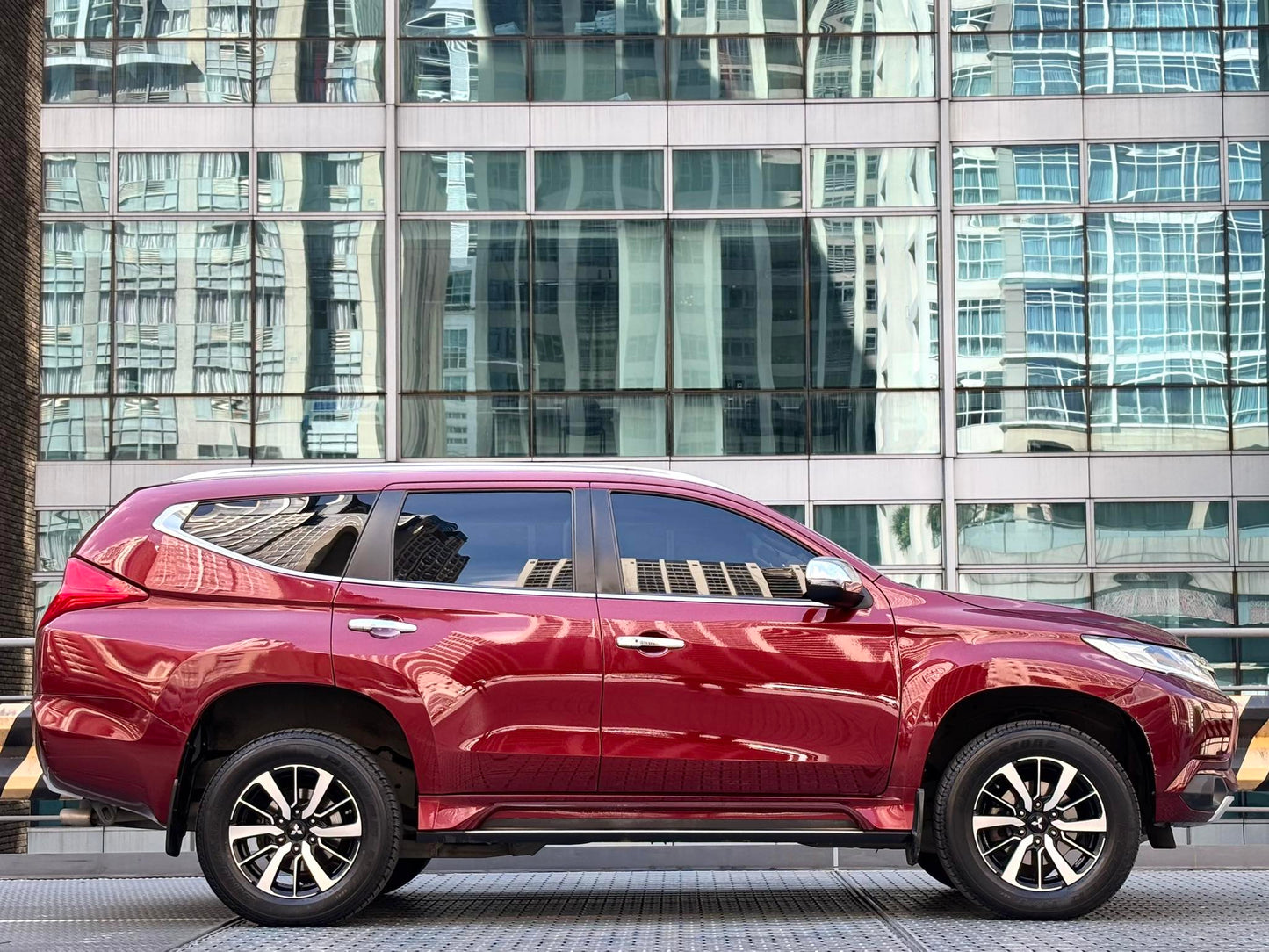 2017 Mitsubishi Montero GLS Premium 2.5, Automatic, Diesel