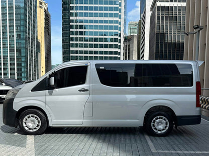2020 Toyota Hi Ace 2.8, Commuter Deluxe, Manual, Diesel