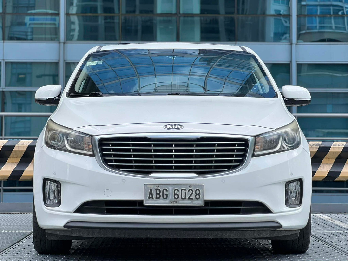 2015 Kia Grand Carnival EX 2.2 CRDI, Automatic, Diesel