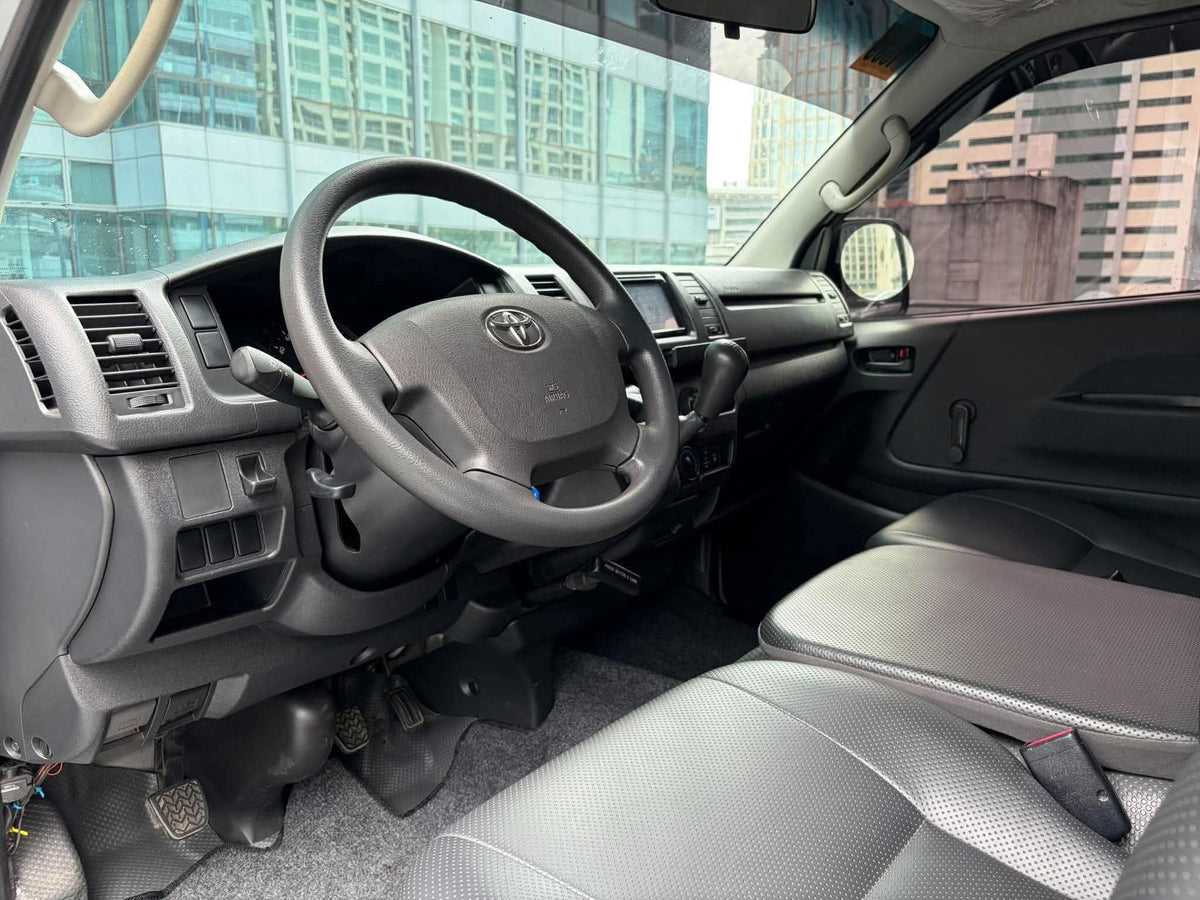 2014 Toyota Hiace Commuter 2.5, Manual, Diesel