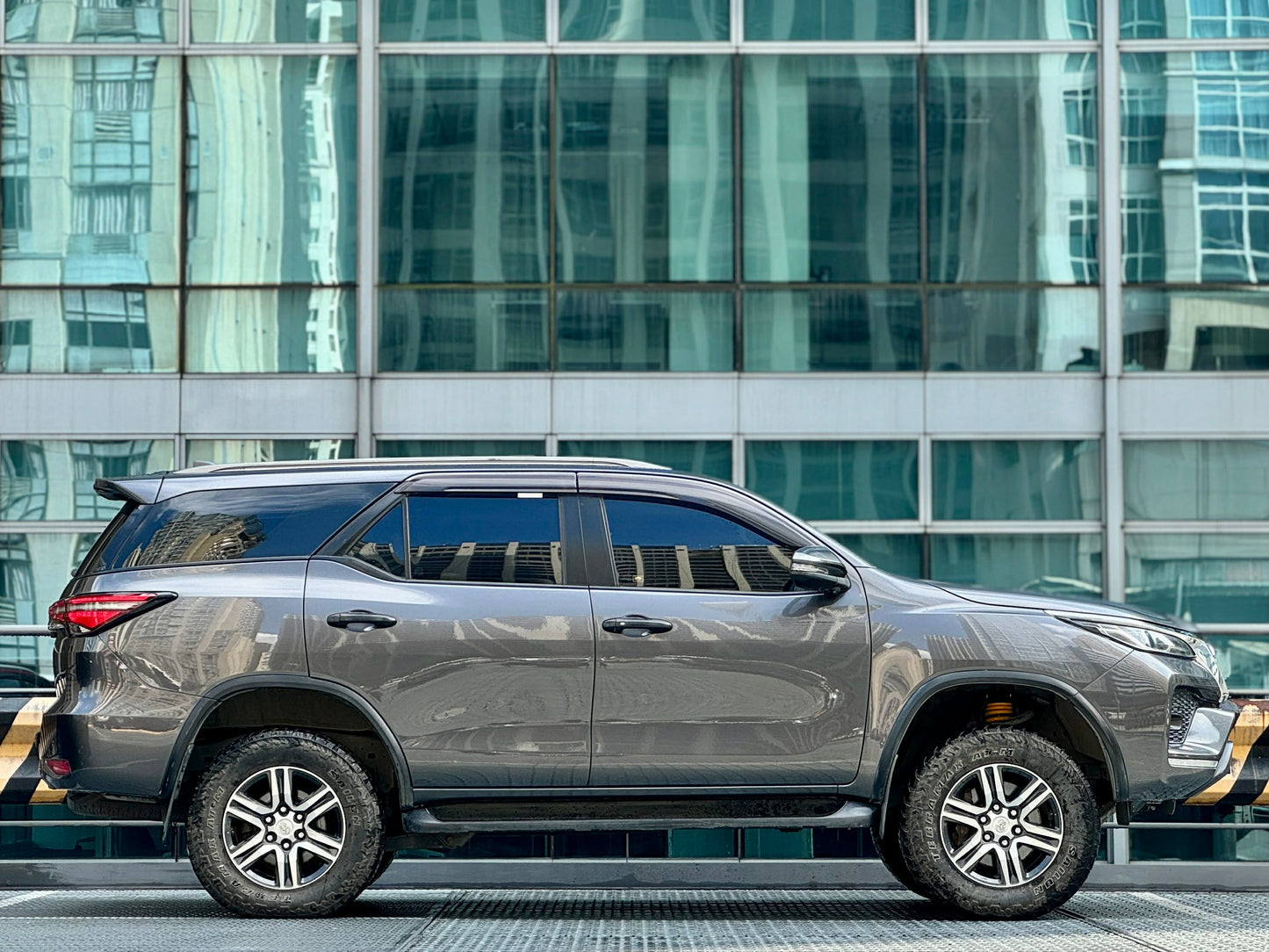 2021 Toyota Fortuner V 4x2 2.8, Automatic, Diesel