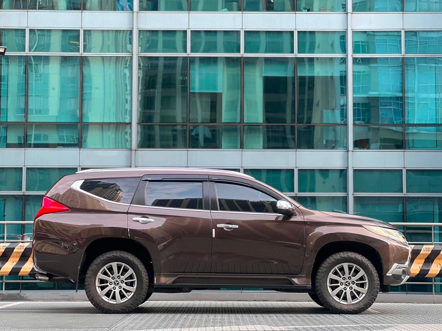 2016 Mitsubishi Montero 2.5 GLS Premium, Automatic, Diesel