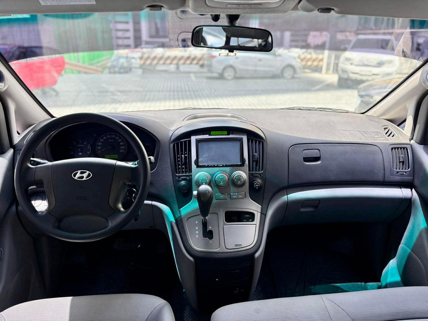 2011 Hyundai Grand Starex CVX 2.5, Automatic, Diesel