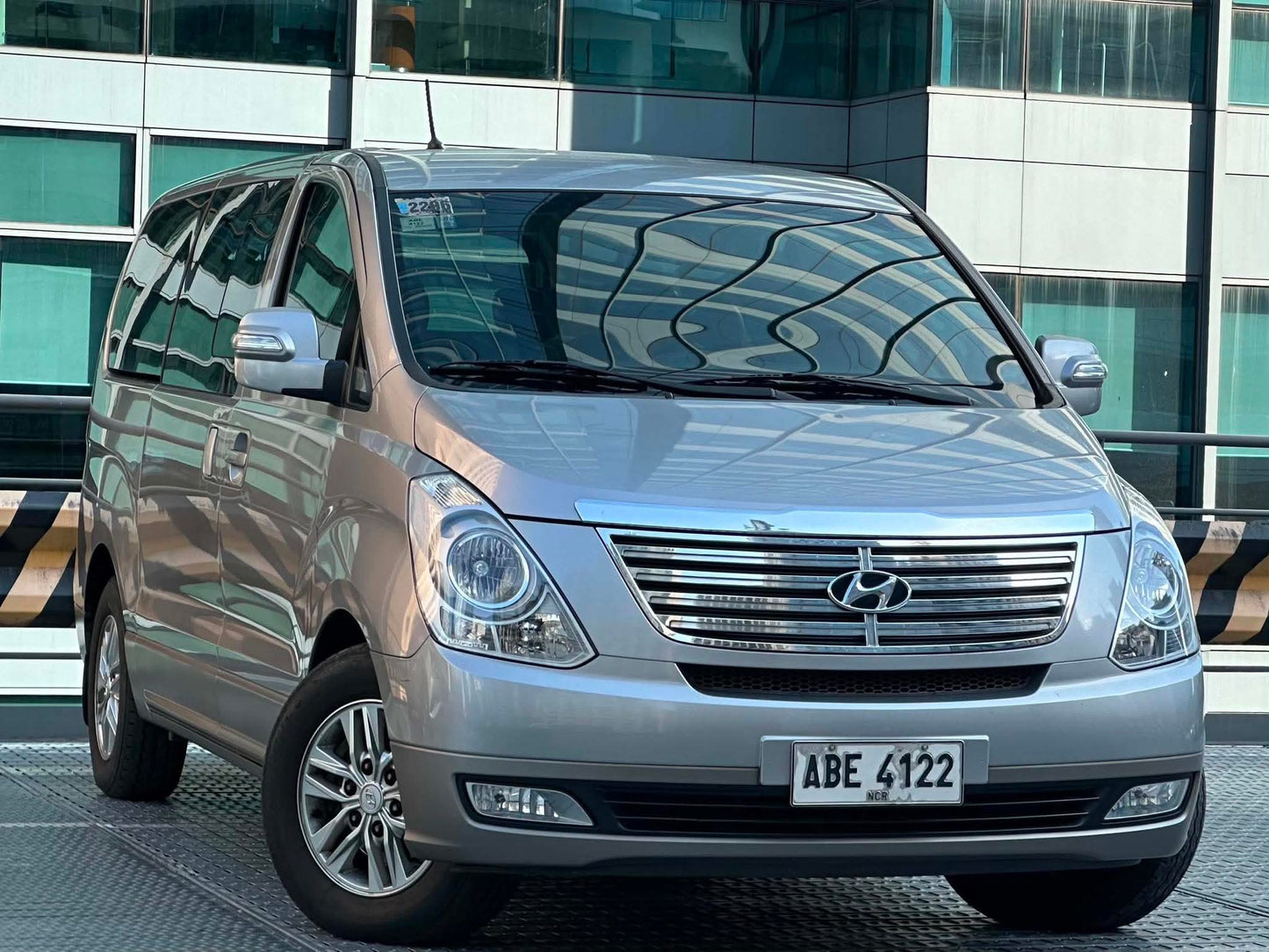 2015 Hyundai Grand Starex GL 2.5, Automatic, Diesel