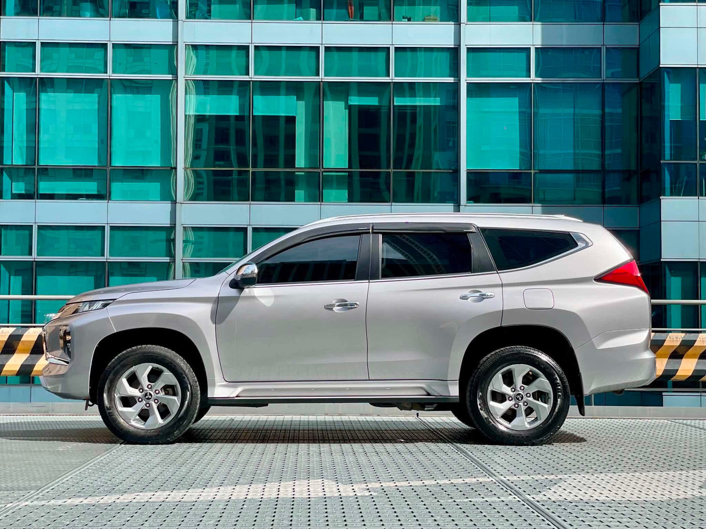 2025 Mitsubishi Montero GLX 2.4 Turbo,  Manual, Diesel