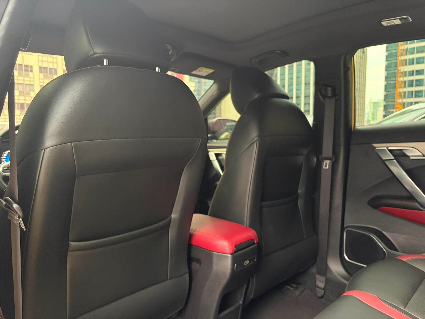 2023 Geely Coolray Sport SE 1.5 
Gas Automatic