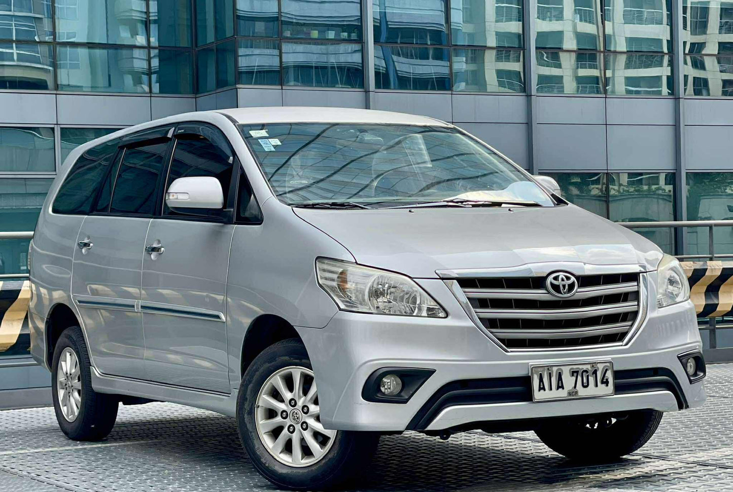 2015 Toyota Innova 2.0 G, Automatic, Gas