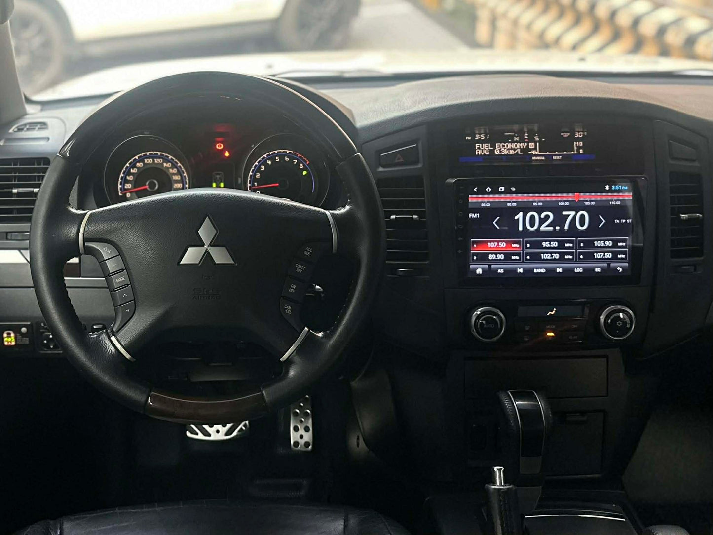 2011 Mitsubishi Pajero GLS 4x4 3.8 V6,  Automatic, Gas