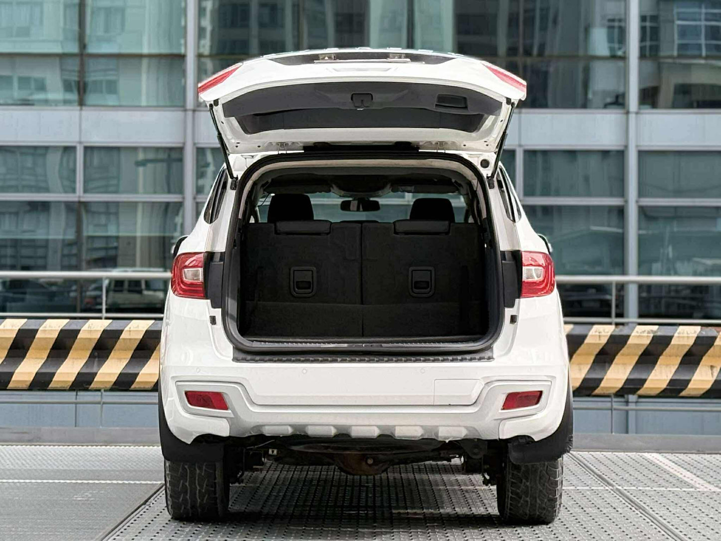 2017 Ford Everest Trend 4x2 2.2, Automatic, Diesel