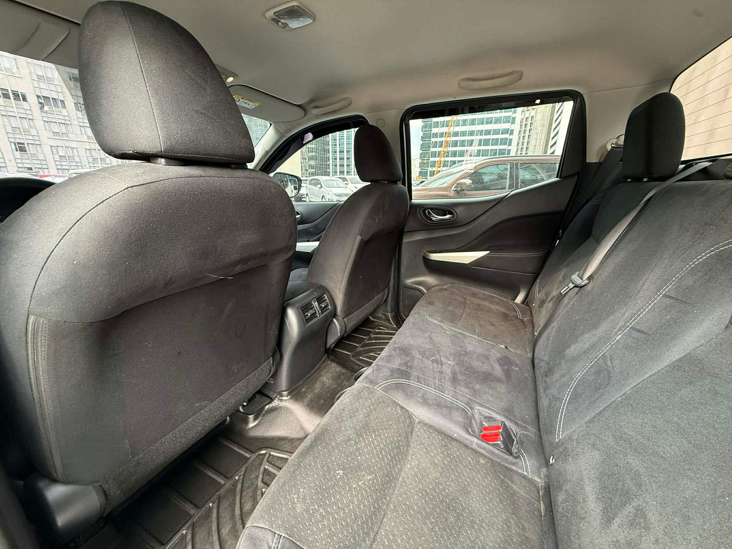 2020 Nissan Navara 2.5 EL Calibre 4x2, Automatic, Diesel