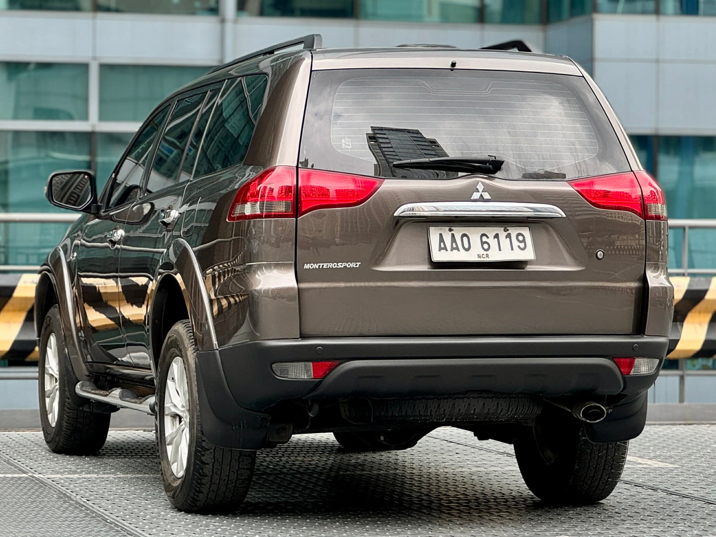 2014 Mitsubishi Montero GLX 2.5, Automatic, Diesel